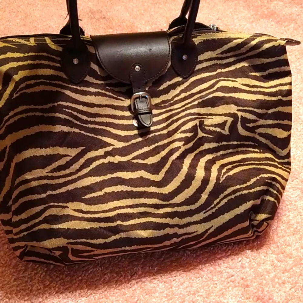 Gently used Chaps tote/ carry on bag